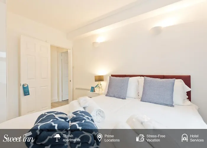 Sweet - Claredon Hall